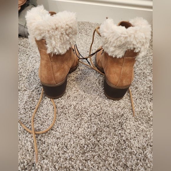 Faux fur booties - Picture 3 of 3